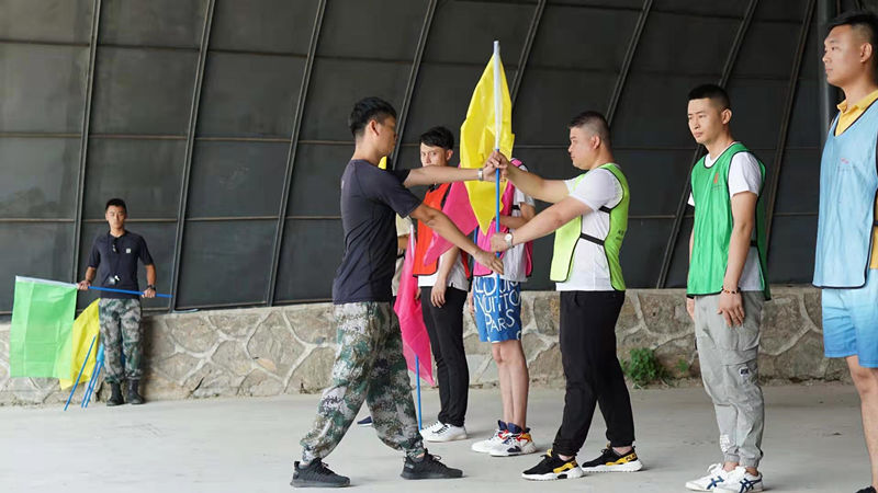 肩負(fù)眾望 乘風(fēng)破浪 | 易尚國(guó)際黃埔訓(xùn)練營(yíng)二期順利開營(yíng).jpg